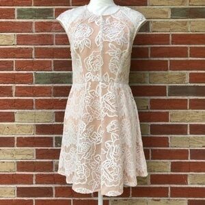 Stylestalker Lace White Tan Dress 👗